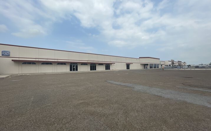 Pictures of Retail property located at 900, 950 & 1000 West Highway 77, San Benito, TX 78586 for lease - image #1