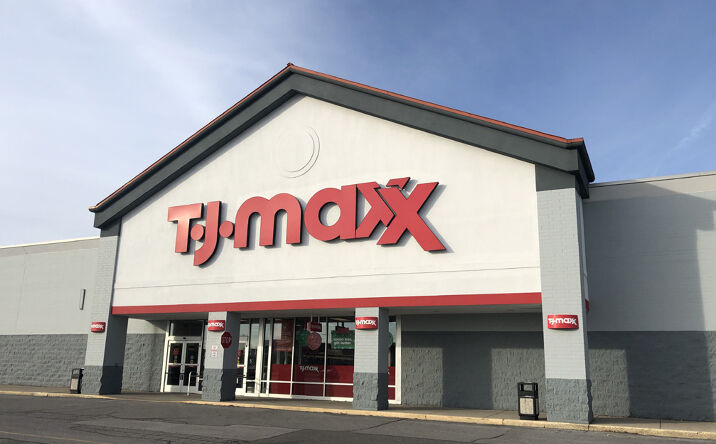 Pictures of Retail property located at 36-138 Indianapolis Blvd, Schererville, IN 46375 for lease - image #1
