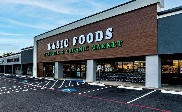 Pictures of Retail property located at 6210 Phelan Blvd, Beaumont, TX 77706 for lease - image #1