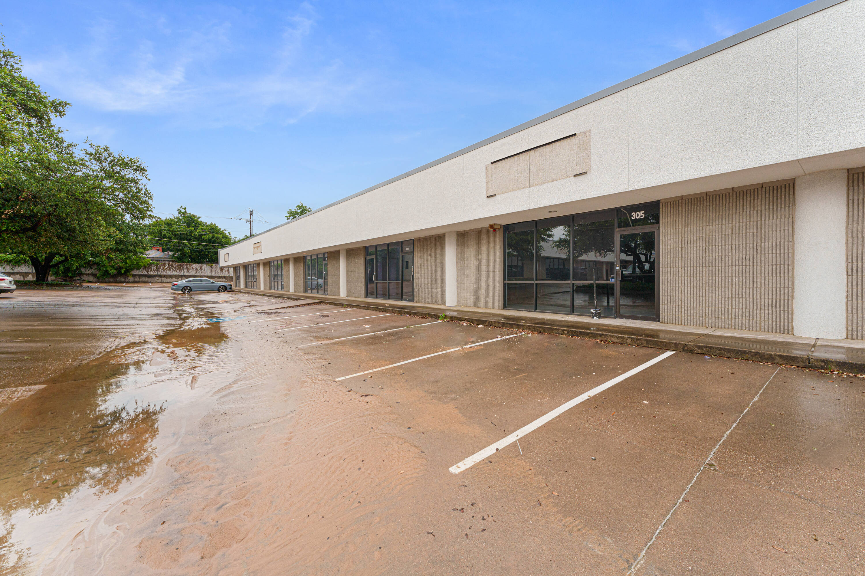 1683 West 19th Street Dallas Tx 10290 Monroe Dr, Dallas, TX 75229 | Crexi.com
