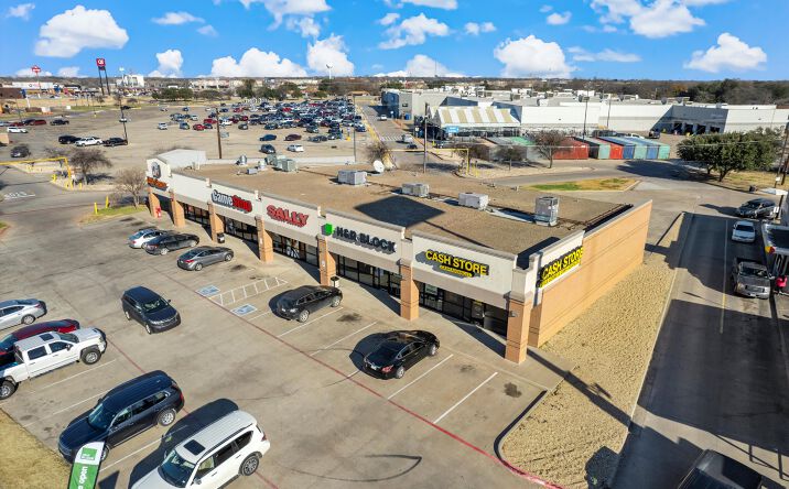 Pictures of Retail, Land property located at 1517 I 35 N Frontage Rd, Waco, TX 76705 for lease - image #1