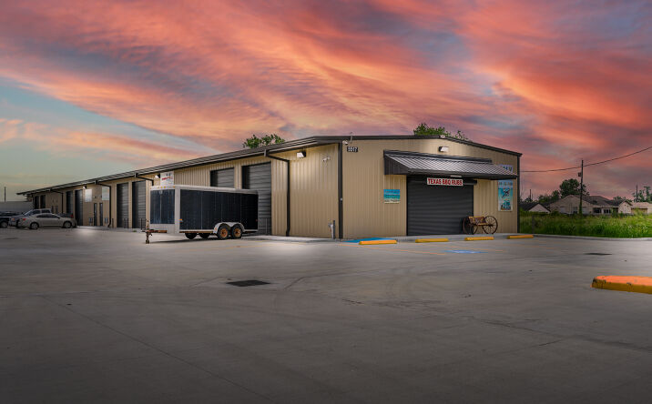 Pictures of Retail, Industrial property located at 5517 FM 2004, Hitchcock, TX 77563 for lease - image #1