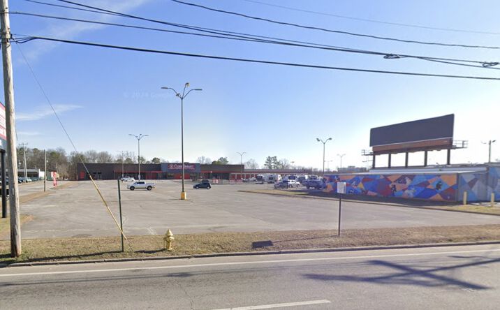 Pictures of Land property located at 5956 Brainerd Rd, Chattanooga, TN 37421 for lease - image #1