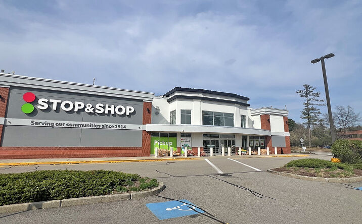 Pictures of Retail property located at 10 Technology Dr, Hudson, MA 01749 for lease - image #1