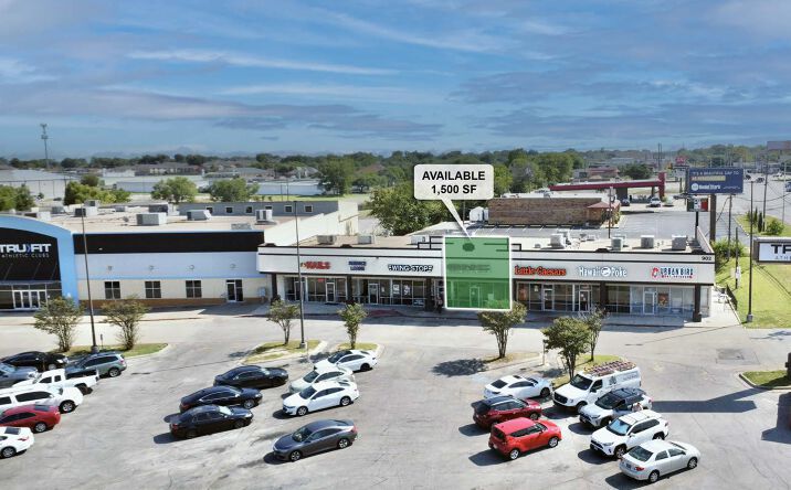 Pictures of Retail property located at 902 W Central Texas Expy, Killeen, TX 76541 for lease - image #1