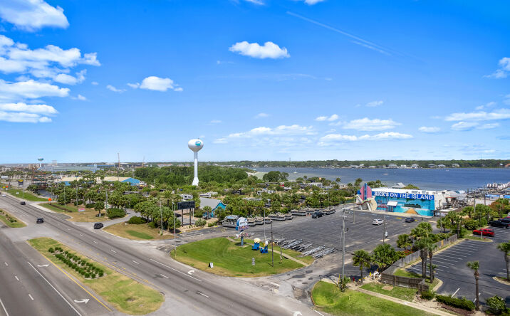 Pictures of Retail, Restaurant property located at 1318 SE Miracle Strip Parkway, Fort Walton Beach, FL 32548 for lease - image #1