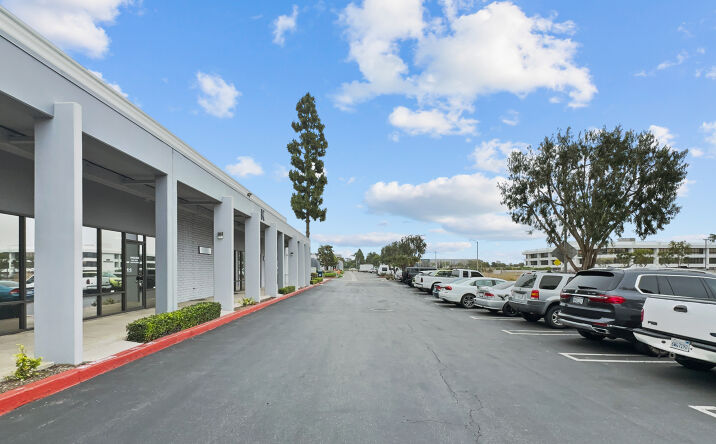 Pictures of Office, Industrial property located at 3303 Harbor Blvd, Costa Mesa, CA 92626 for lease - image #1