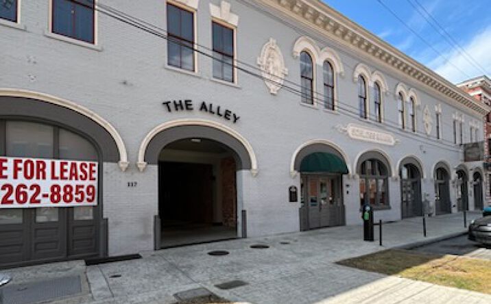 Pictures of Retail, Restaurant property located at 117 Coosa St, Montgomery, AL 36104 for lease - image #1