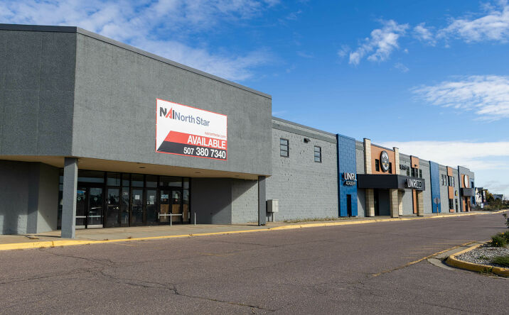 Pictures of Retail property located at 1850 Madison Ave, Mankato, MN 56001 for lease - image #1