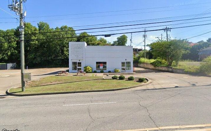 Pictures of Retail, Restaurant property located at 246 Bexar Ave E, Haleyville, AL 35565 for lease - image #1
