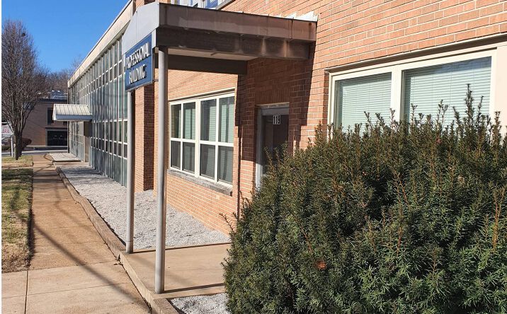 Pictures of Office property located at 111 Church St, St. Louis, MO 63135 for lease - image #1