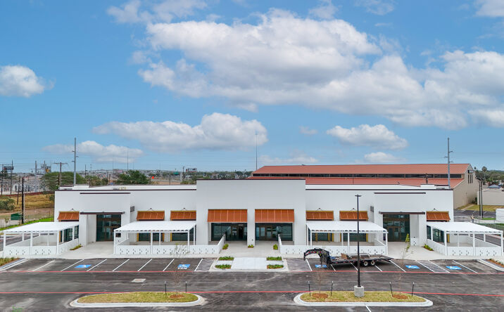 Pictures of Restaurant property located at 1301 W Polk Ave, Pharr, TX 78577 for lease - image #1