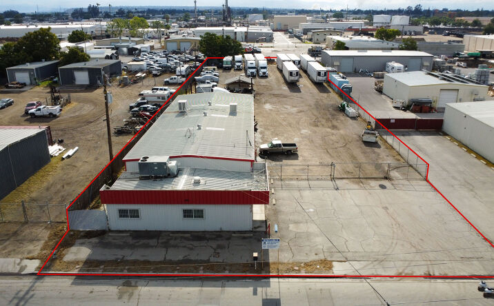 Pictures of Industrial property located at 3010 Fairhaven Dr, Bakersfield, CA 93308 for lease - image #1