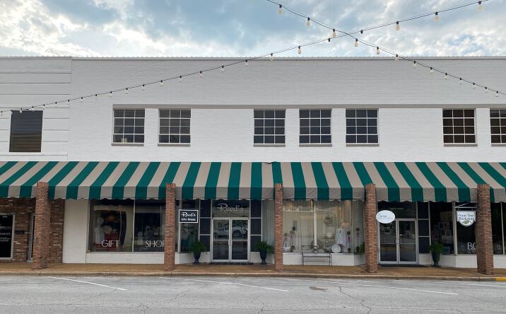 Pictures of Office property located at 111 S Spring St, Tupelo, MS 38804 for lease - image #1