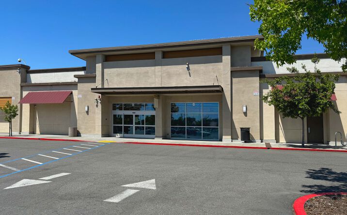 Pictures of Retail property located at 2525 N Texas St, Fairfield, CA 94533 for lease - image #1