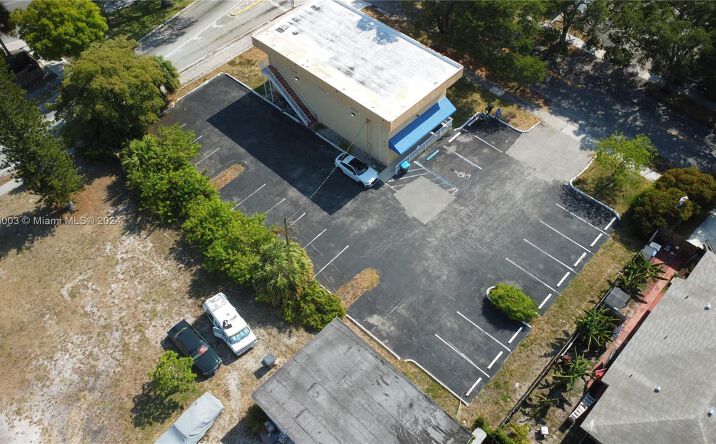 Pictures of Office property located at 2555 Polk St, Hollywood, FL 33020 for lease - image #1