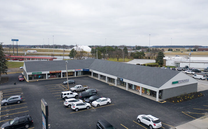 Pictures of Retail, Office, Special Purpose property located at 3401 Woodville Rd, Northwood, OH 43619 for lease - image #1