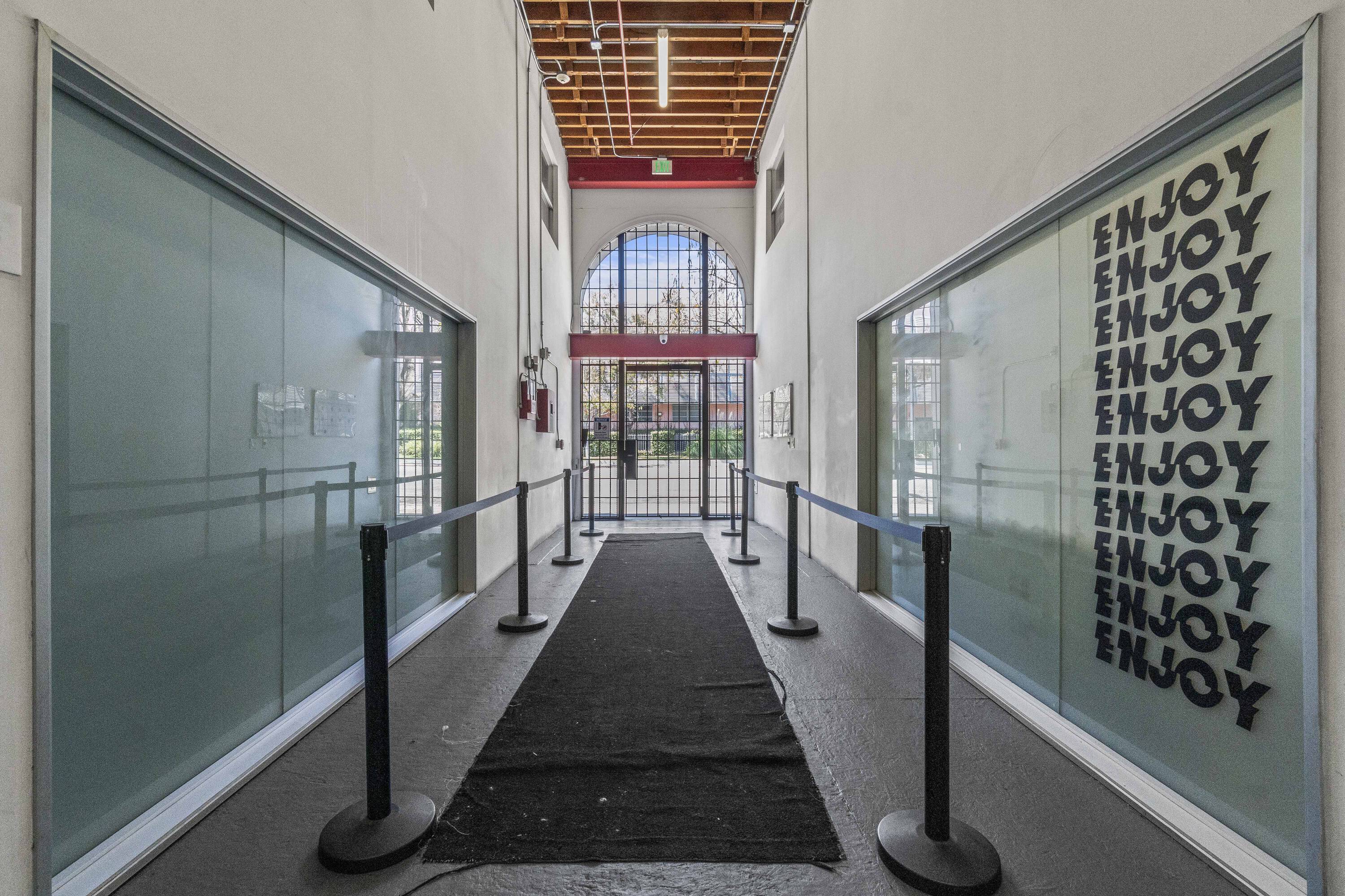 2539758