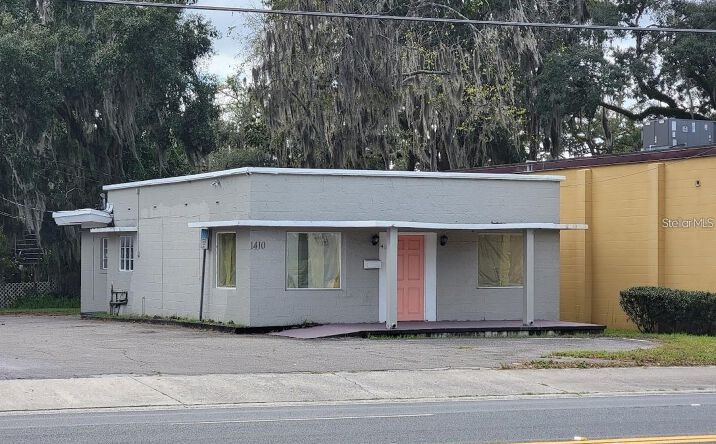 Pictures of Retail property located at 1410 E Silver Springs Blvd, Ocala, FL 34470 for lease - image #1