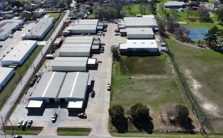 Pictures of Industrial, Special Purpose property located at 9925 Tanner Rd, Houston, TX 77041 for lease - image #1