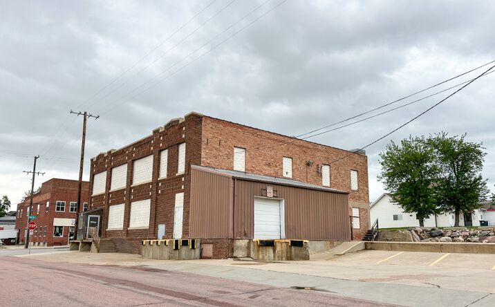 Pictures of Industrial property located at 1001 E 8th St, Sioux Falls, SD 57103 for lease - image #1