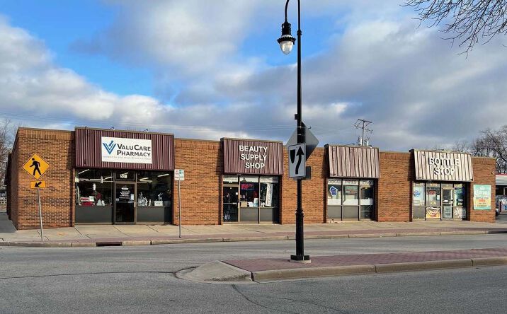 Pictures of Retail, Office property located at 501 S Grand Ave, Waukesha, WI 53186 for lease - image #1