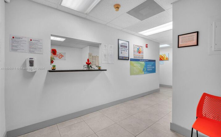 Pictures of Office property located at 8900 SW 107th Ave # 205, Miami, FL 33176 for lease - image #1