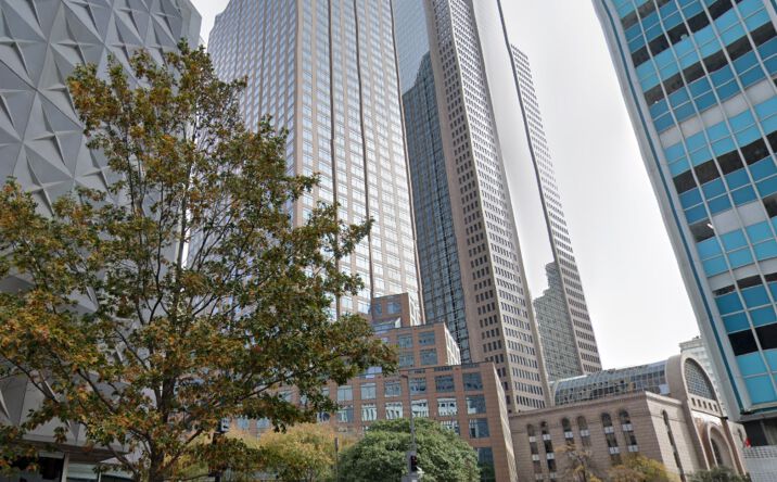 Pictures of Office property located at 1700 Pacific Ave, Dallas, TX 75201 for lease - image #1