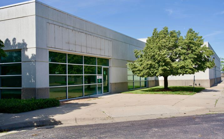 Pictures of Office property located at 854 N Socora St, Wichita, KS 67212 for lease - image #1