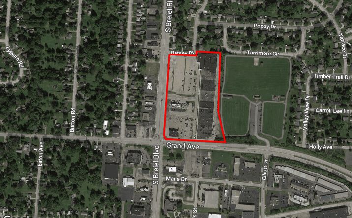 Pictures of Retail property located at 413 S Breiel Blvd, Middletown, OH 45044 for lease - image #1