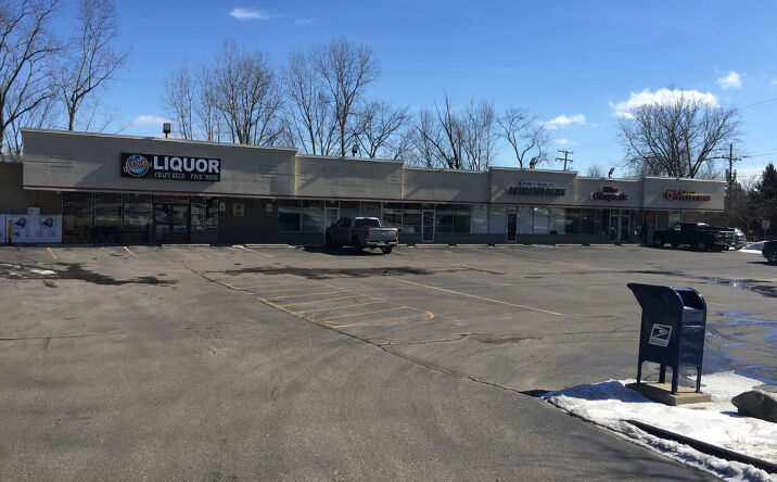 Pictures of Retail, Office, Restaurant property located at 2065 Hiller Rd, West Bloomfield Township, MI 48324 for lease - image #1
