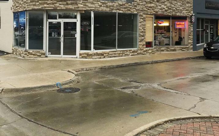 Pictures of Retail property located at 26001 Coolidge, Oak Park, MI 48237 for lease - image #1