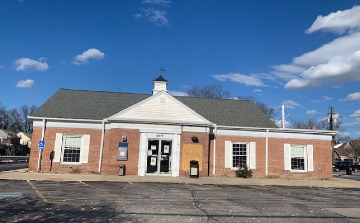 Pictures of Retail property located at 4017 Mayfield Rd, South Euclid, OH 44121 for lease - image #1