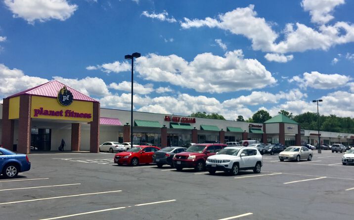 Pictures of Retail property located at 1525 S Hawkins Ave, Akron, OH 44320 for lease - image #1