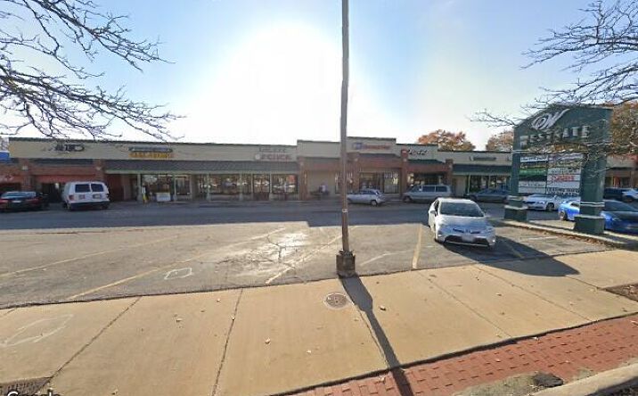 Pictures of Retail property located at 1682 W Market St, Akron, OH 44313 for lease - image #1