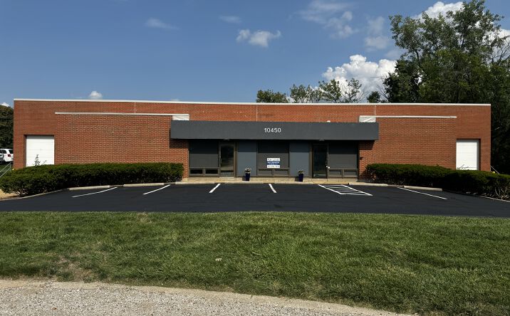 Pictures of Industrial property located at 10450 Baur Blvd, Olivette, MO 63132 for lease - image #1