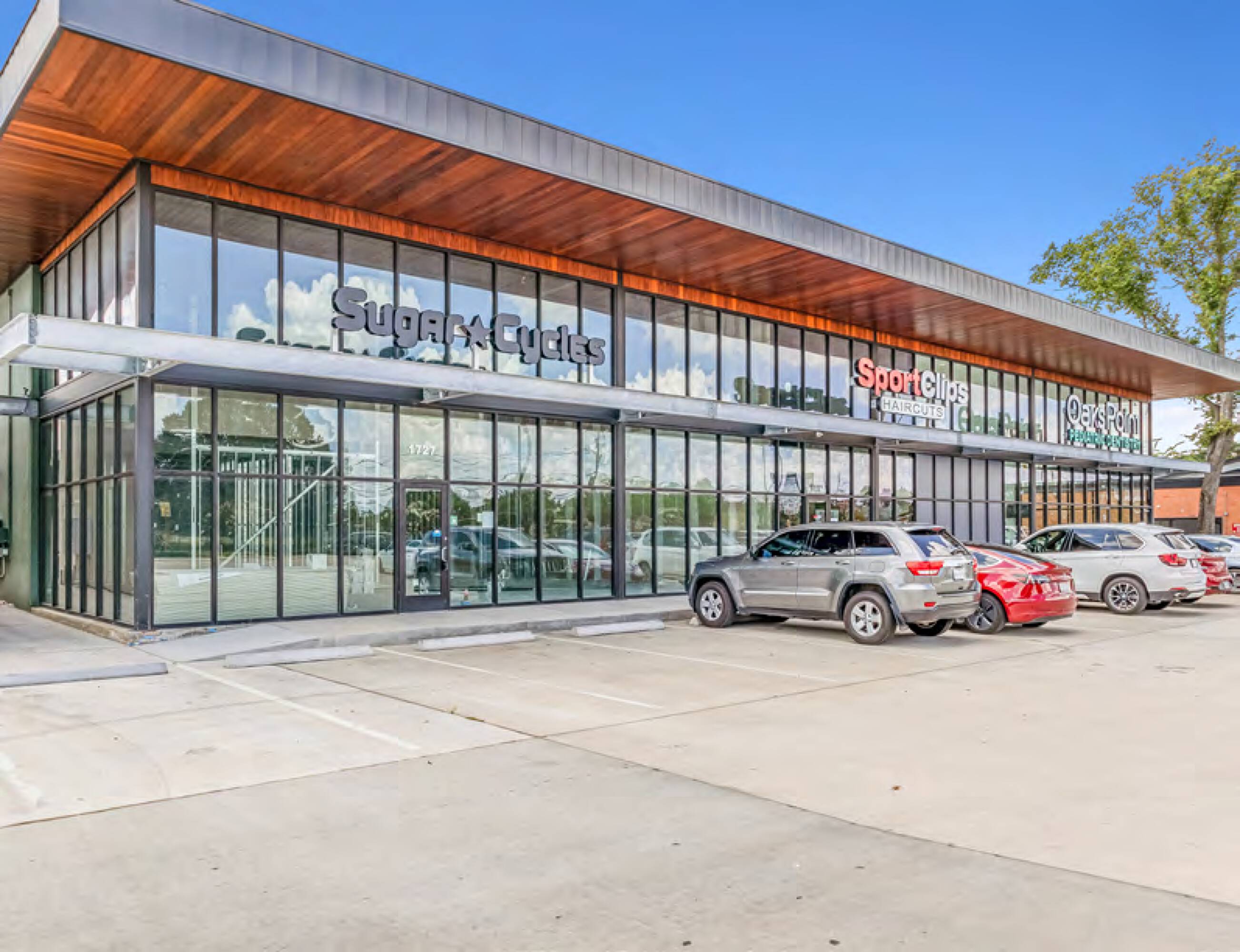 Ella Oaks Shopping Center