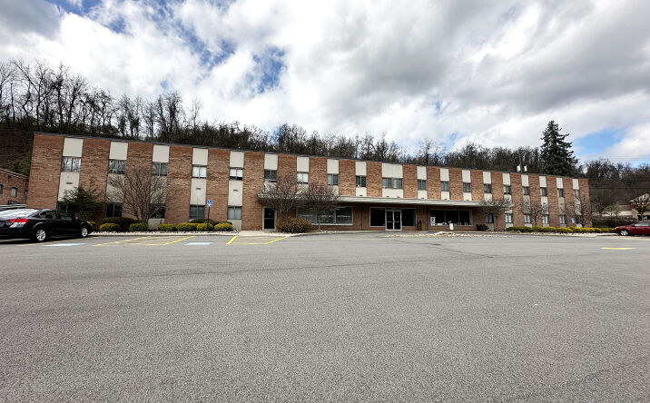 Pictures of Office property located at 4725 McKnight Rd, Pittsburgh, PA 15237 for lease - image #1