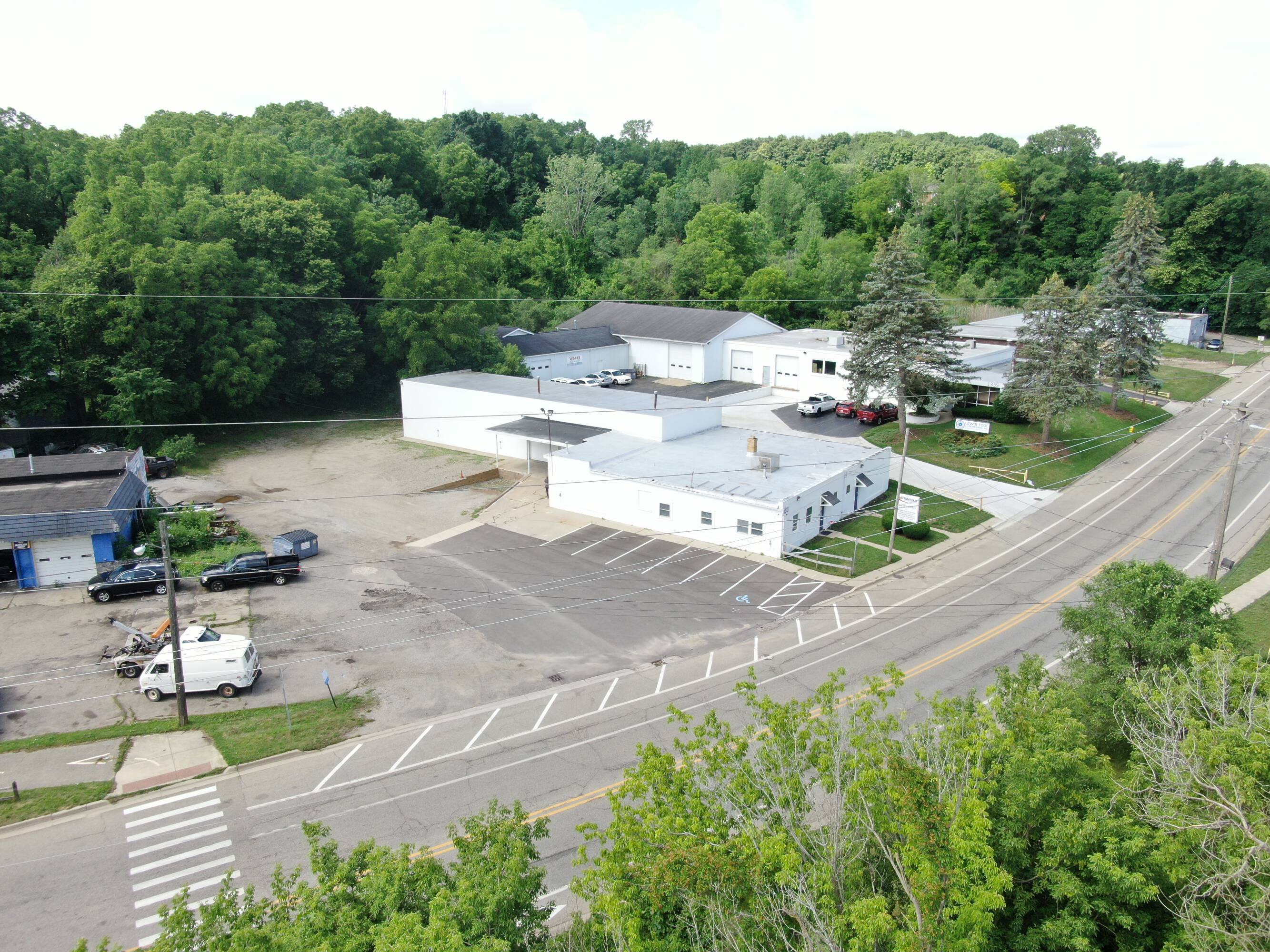 1317 Ravine Rd, Kalamazoo, MI 49004