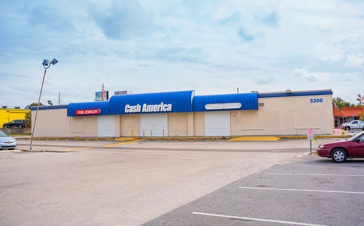 Pictures of Retail property located at 5300 Silver Star Rd, Orlando, FL 32808 for lease - image #1