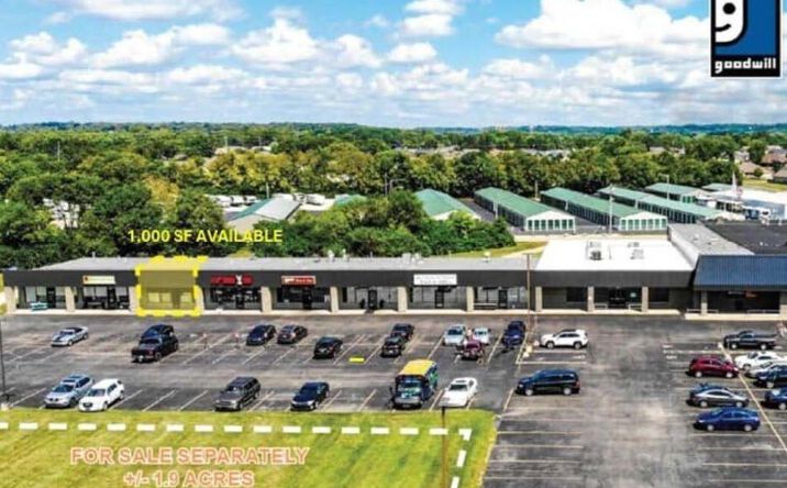 Pictures of Retail, Restaurant property located at 500 Central Ave, Carlisle, OH 45005 for lease - image #1