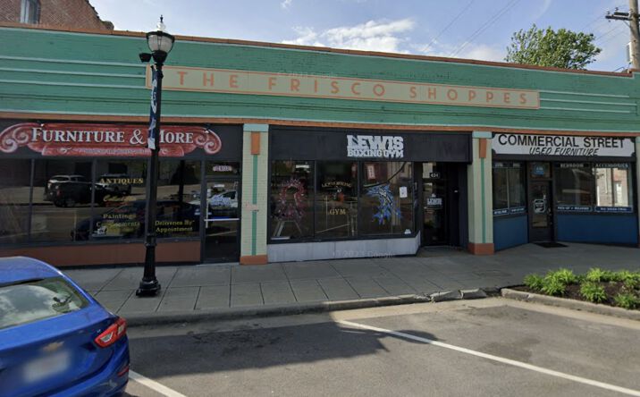 Pictures of Retail, Office, Restaurant property located at 430 W Commercial St, Springfield, MO 65803 for lease - image #1