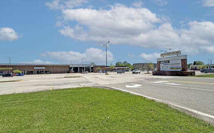 Pictures of Retail property located at 1338 Indian Mound Dr, Mount Sterling, KY 40353 for lease - image #1