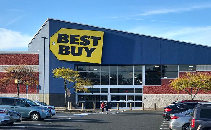 Pictures of Retail property located at 15 US-9, Manalapan Township, NJ 07726 for lease - image #1
