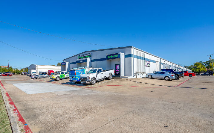 Pictures of Industrial property located at 260 S Belt Line Rd, Irving, TX 75060 for lease - image #1