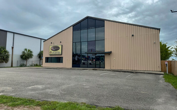 Pictures of Office, Industrial property located at 4340 Edgewater Dr, Orlando, FL 32804 for lease - image #1