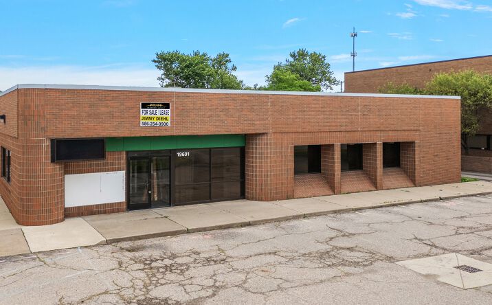 Pictures of Retail, Office property located at 19601 Vernier Rd, Harper Woods, MI 48225 for lease - image #1