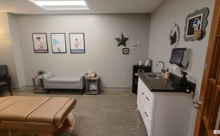 Pictures of Office property located at 736 FEDERAL Street 2303, Davenport, IA 52803 for lease - image #1