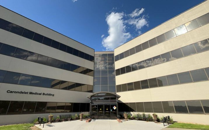 Pictures of Office property located at 1010 Carondelet Dr, KCMO, MO 64114 for lease - image #1