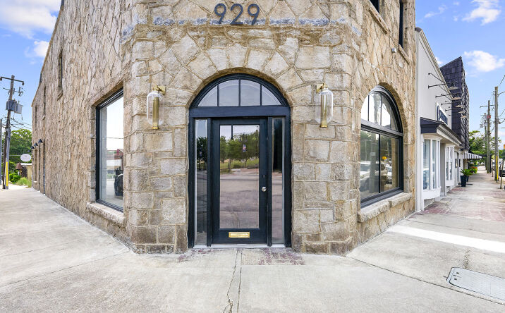 Pictures of Retail property located at 929 Main St, Stone Mountain, GA 30083 for lease - image #1